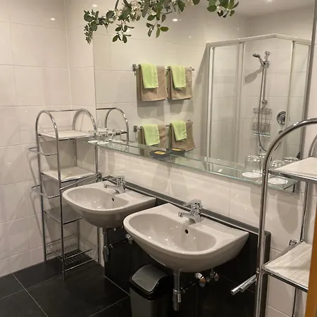 Schranz * إنسبروك